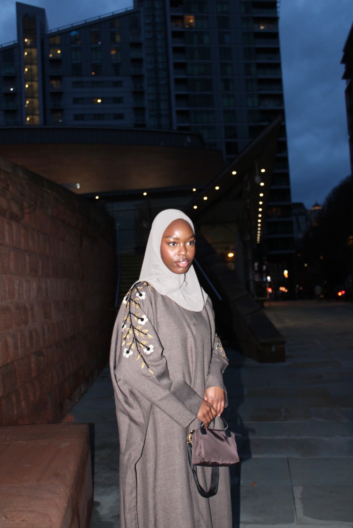 Farasha Abaya Taupe