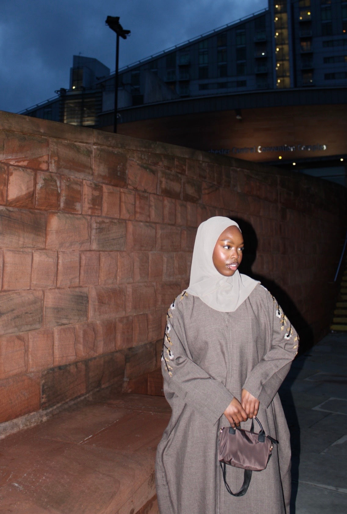 Farasha Abaya Taupe