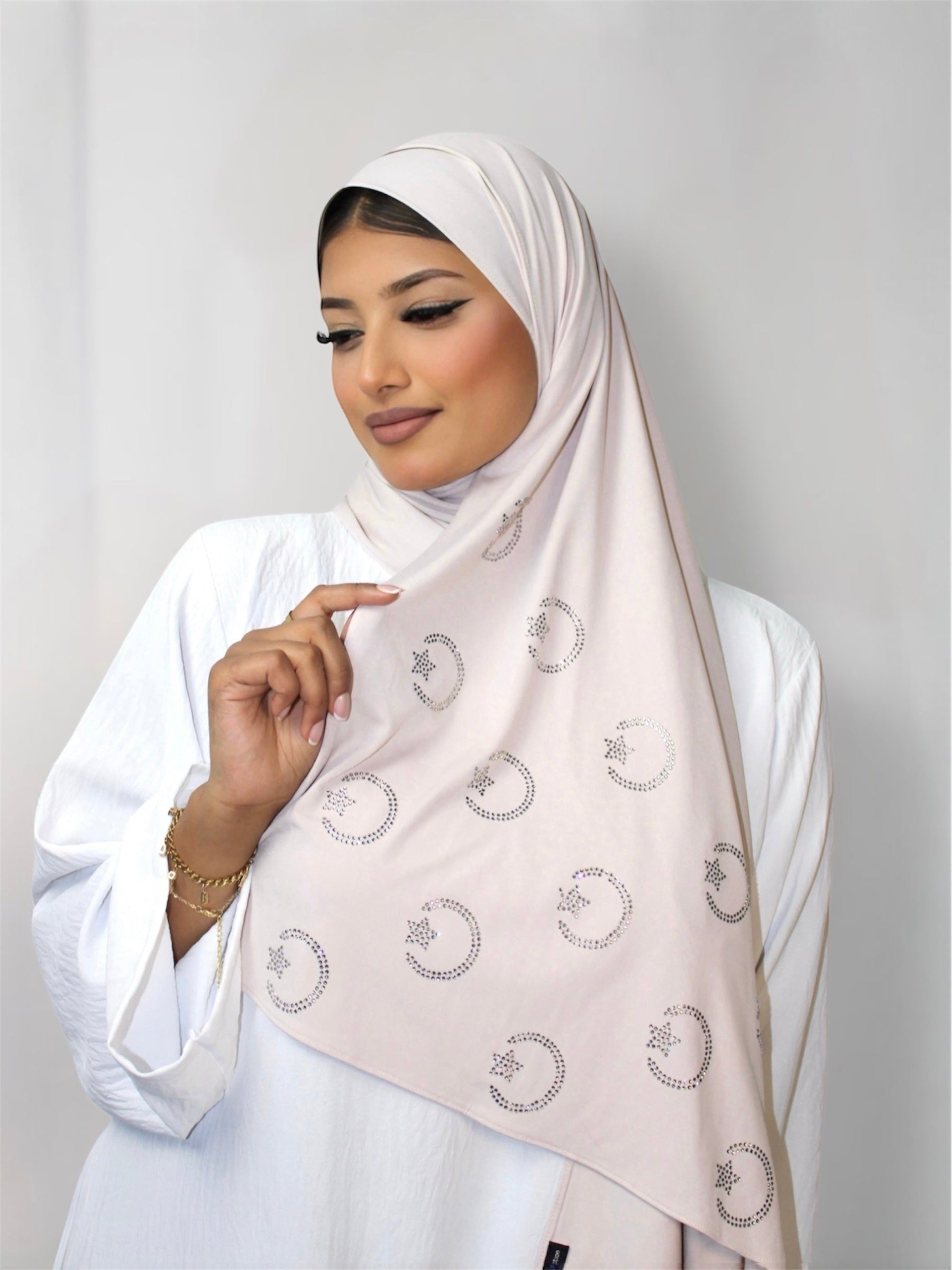 Luna Hijab Stone